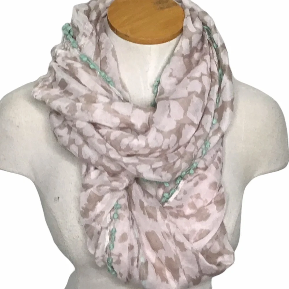 Vera Neumann American boho neutral print green Pom Pom scarf NWT